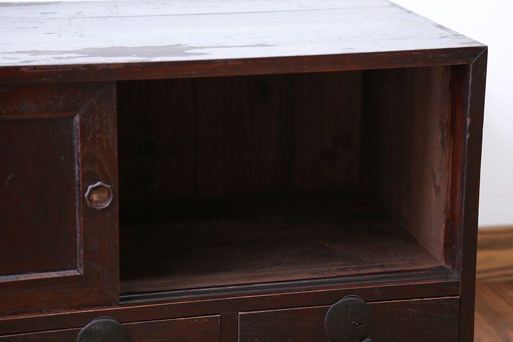 アンティーク家具　古民具・骨董　味わい深い衣装箪笥