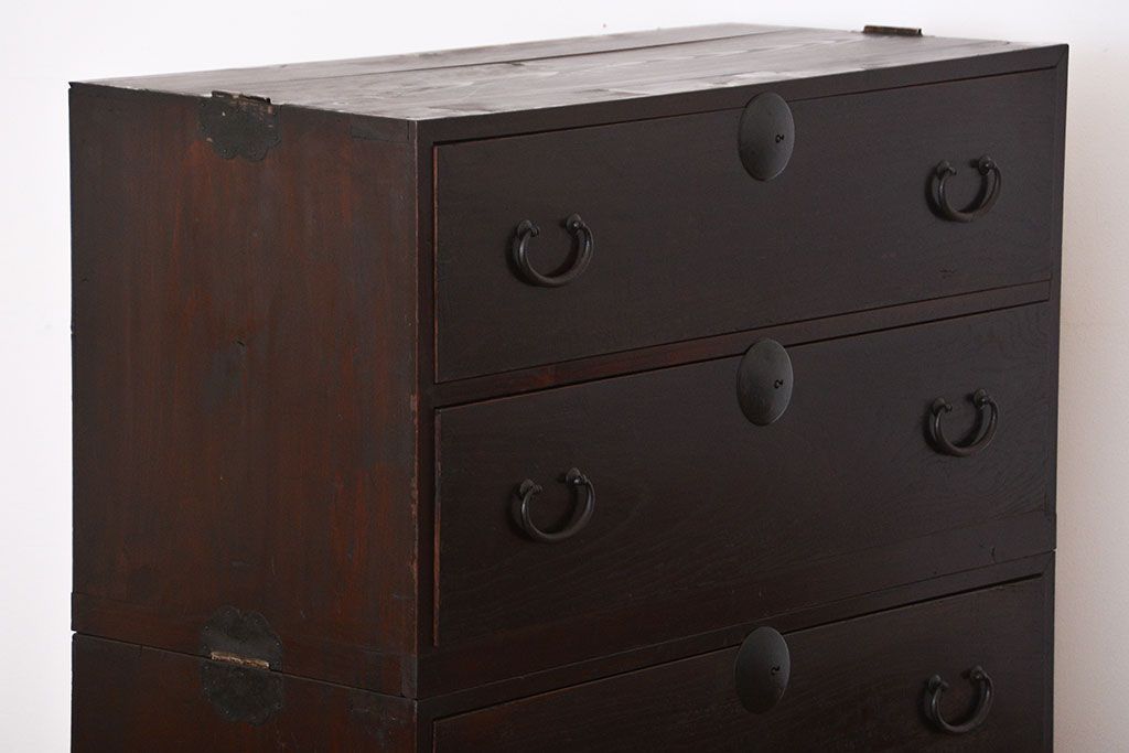 アンティーク家具　古民具・骨董　シックな衣装箪笥