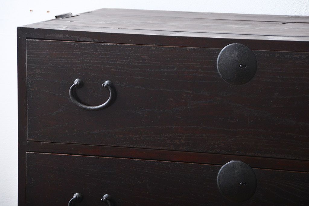 アンティーク家具　古民具・骨董　シックな衣装箪笥