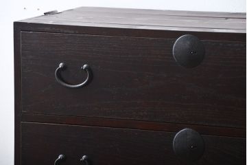 アンティーク家具　古民具・骨董　シックな衣装箪笥