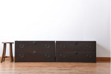 アンティーク家具　古民具・骨董　シックな衣装箪笥