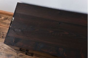 アンティーク家具　古民具・骨董　シックな衣装箪笥