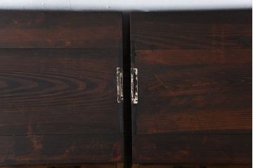 アンティーク家具　古民具・骨董　シックな衣装箪笥