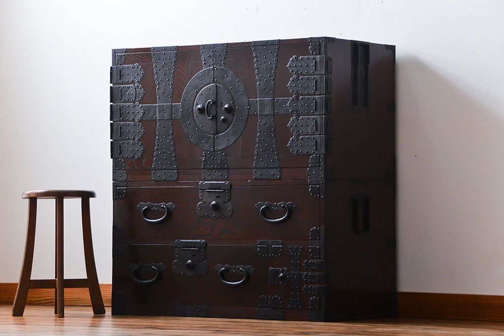 アンティーク家具　古民具・骨董　総欅材!観音開き重ね時代箪笥