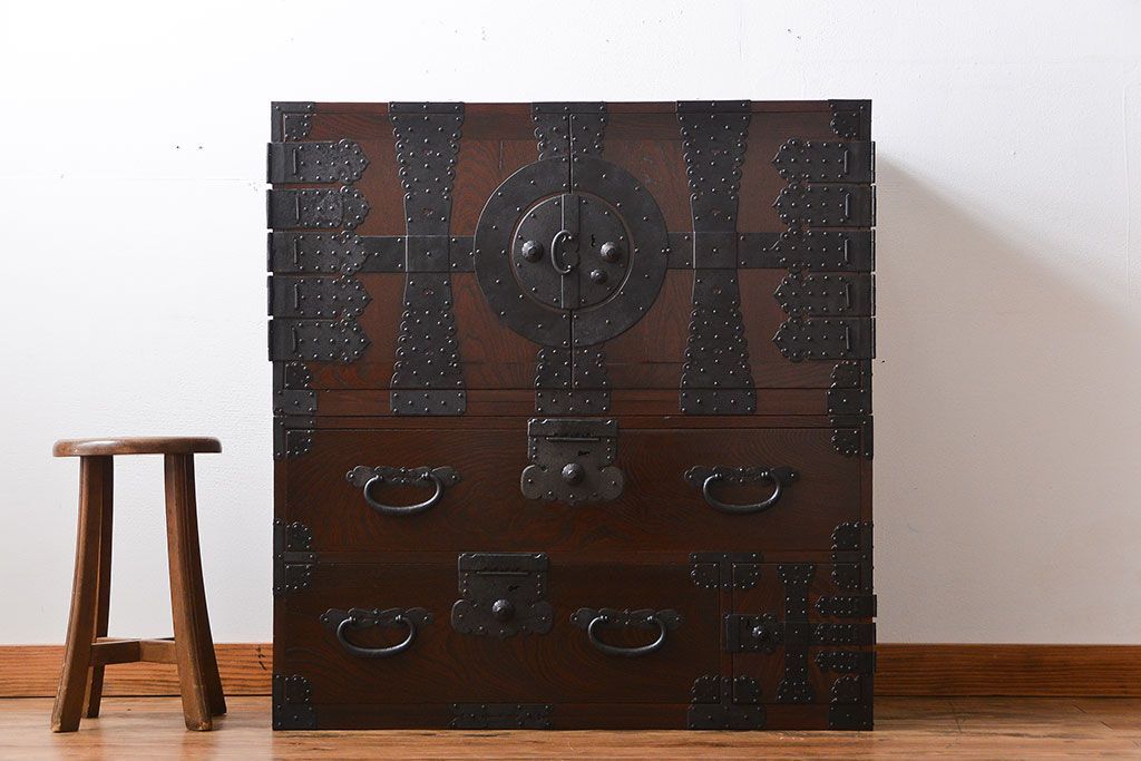 アンティーク家具　古民具・骨董　総欅材!観音開き重ね時代箪笥