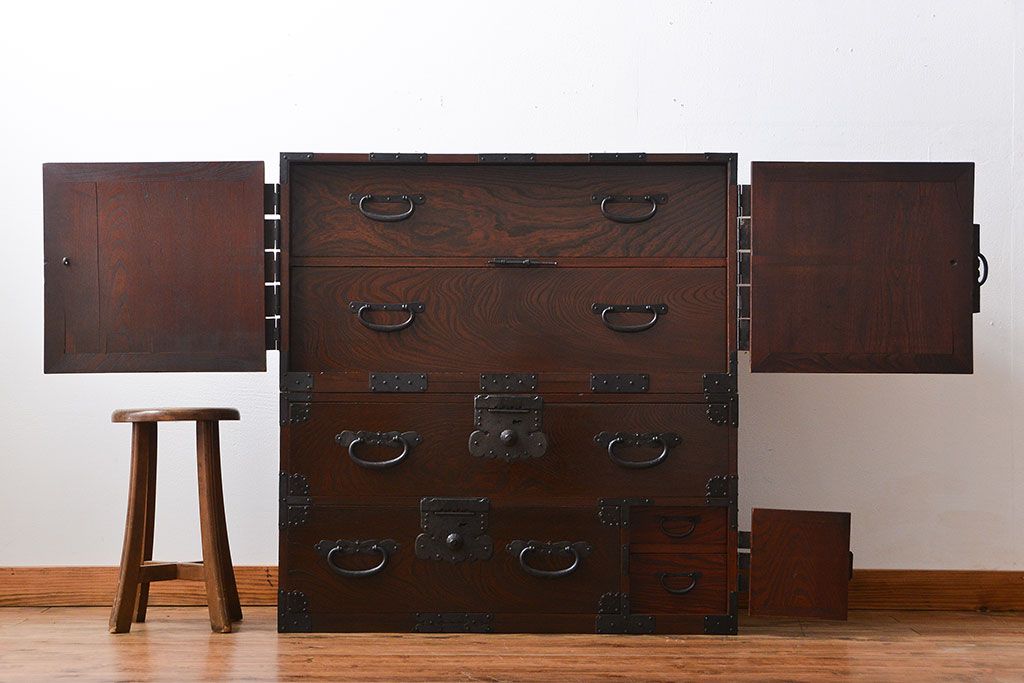 アンティーク家具　古民具・骨董　総欅材!観音開き重ね時代箪笥