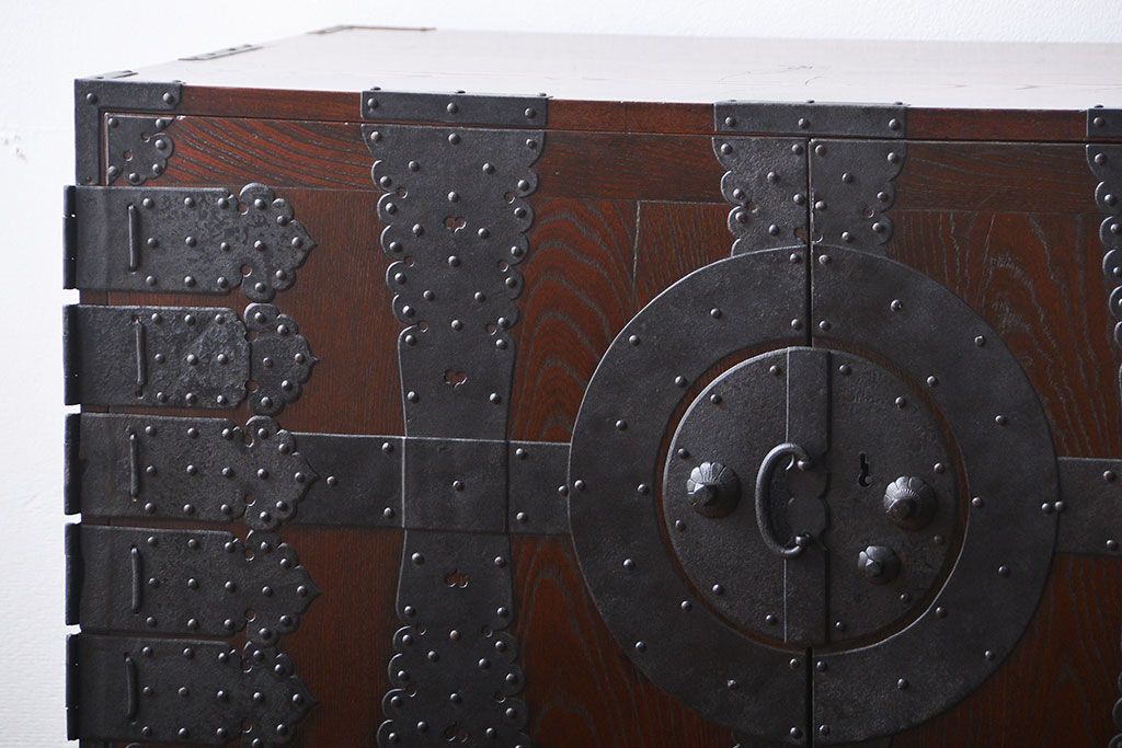 アンティーク家具　古民具・骨董　総欅材!観音開き重ね時代箪笥