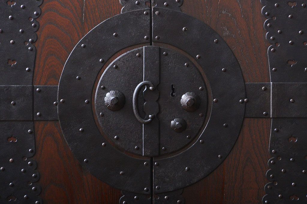 アンティーク家具　古民具・骨董　総欅材!観音開き重ね時代箪笥