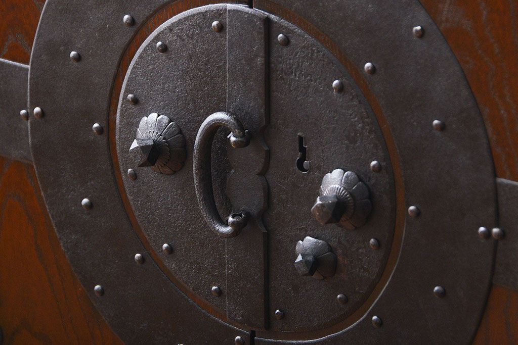 アンティーク家具　古民具・骨董　総欅材!観音開き重ね時代箪笥