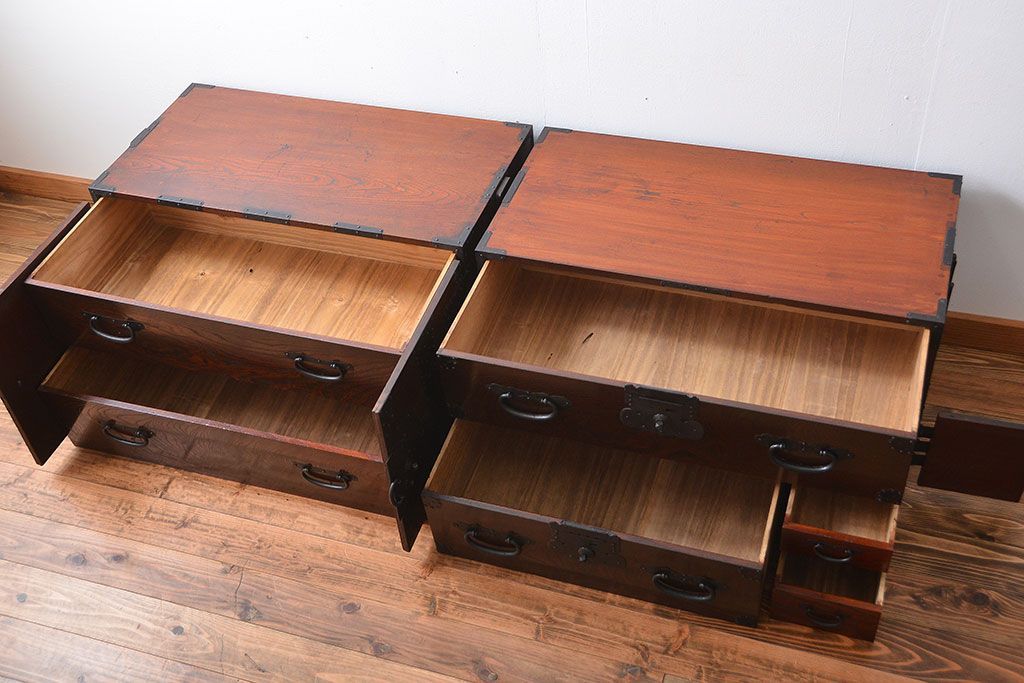 アンティーク家具　古民具・骨董　総欅材!観音開き重ね時代箪笥