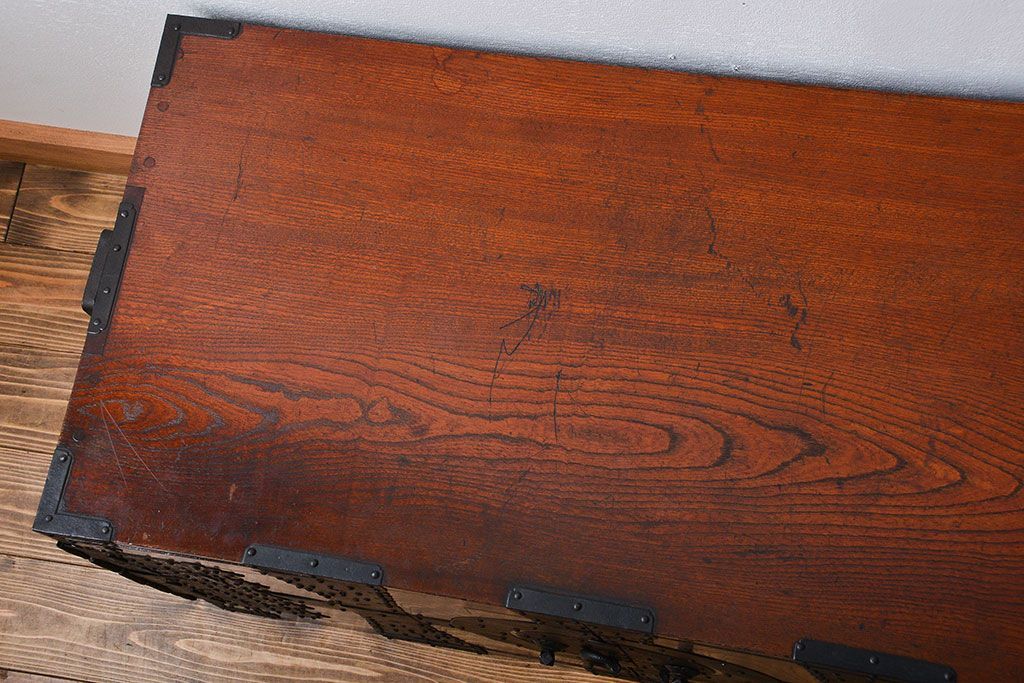 アンティーク家具　古民具・骨董　総欅材!観音開き重ね時代箪笥