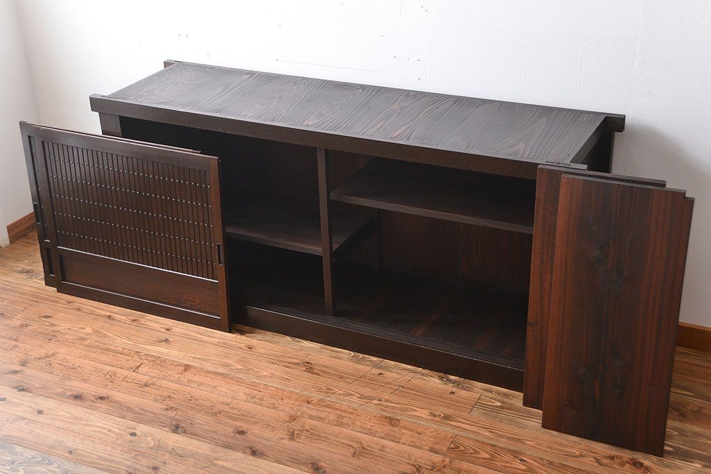 アンティーク家具　モダンな縦桟引き戸水屋箪笥サイドボード(1)