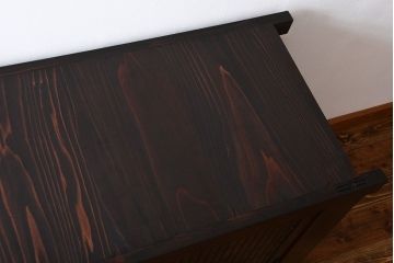 アンティーク家具　モダンな縦桟引き戸水屋箪笥サイドボード(1)