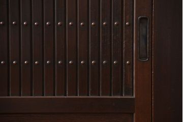 アンティーク家具　モダンな縦桟引き戸水屋箪笥サイドボード(1)