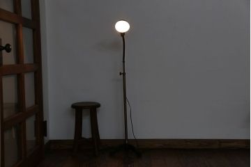 昭和レトロ　古い工場のフロアスタンド