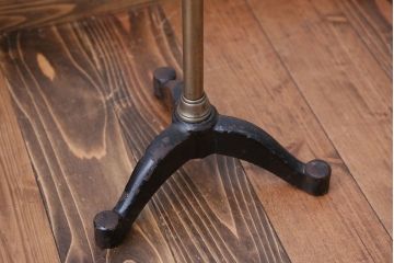 昭和レトロ　古い工場のフロアスタンド