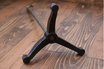 昭和レトロ　古い工場のフロアスタンド