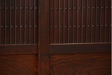 アンティーク家具　モダンな縦桟引き戸水屋箪笥サイドボード(2)