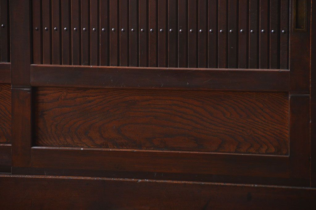 アンティーク家具　モダンな縦桟引き戸水屋箪笥サイドボード(2)