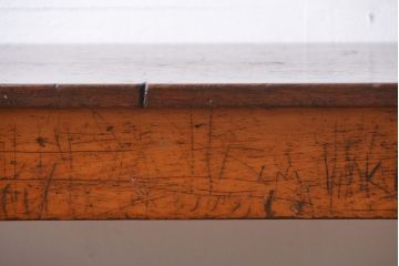 アンティーク家具　イギリスアンティーク　古い学校の作業台(1)
