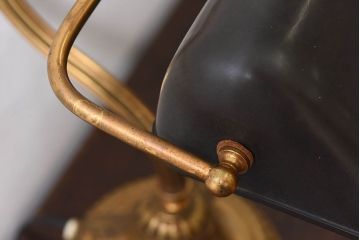 イギリスアンティーク　真鍮製　古いデスクライト