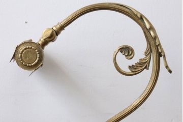イギリスアンティーク　真鍮製の美しいデスクライト