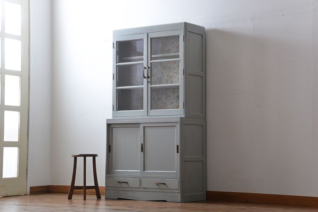 アンティーク家具　アンティークペイント　かわいい食器棚