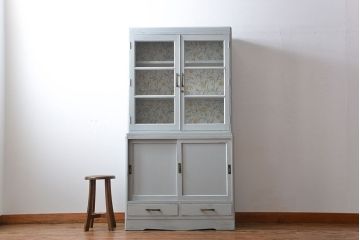 アンティーク家具　アンティークペイント　かわいい食器棚