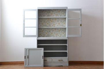 アンティーク家具　アンティークペイント　かわいい食器棚