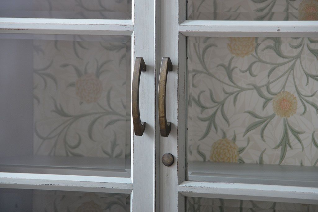 アンティーク家具　アンティークペイント　かわいい食器棚