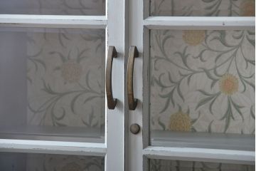 アンティーク家具　アンティークペイント　かわいい食器棚