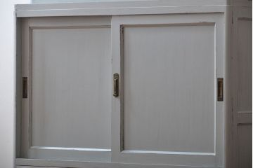 アンティーク家具　アンティークペイント　かわいい食器棚