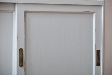 アンティーク家具　アンティークペイント　かわいい食器棚