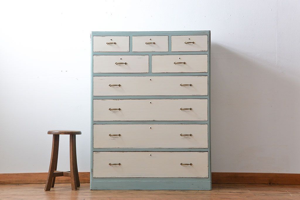 アンティーク家具　アンティークペイント　シャビーなチェスト