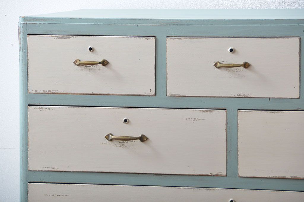 アンティーク家具　アンティークペイント　シャビーなチェスト