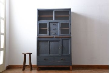 アンティーク家具　アンティークペイント　脚付き食器棚