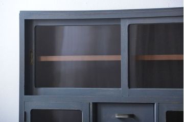 アンティーク家具　アンティークペイント　脚付き食器棚