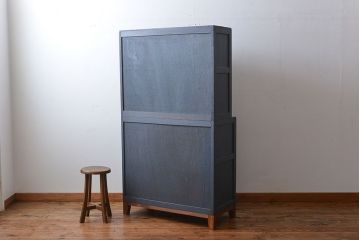 アンティーク家具　アンティークペイント　脚付き食器棚