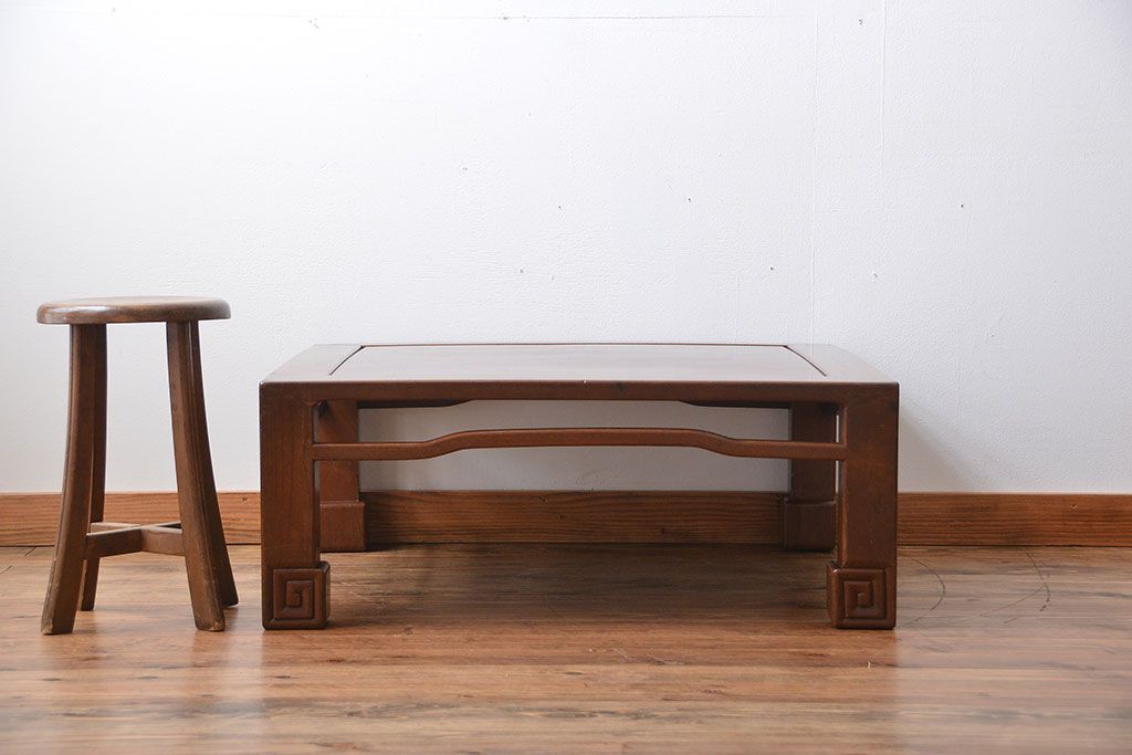 アンティーク家具　古民具・骨董　木目が細かい座卓