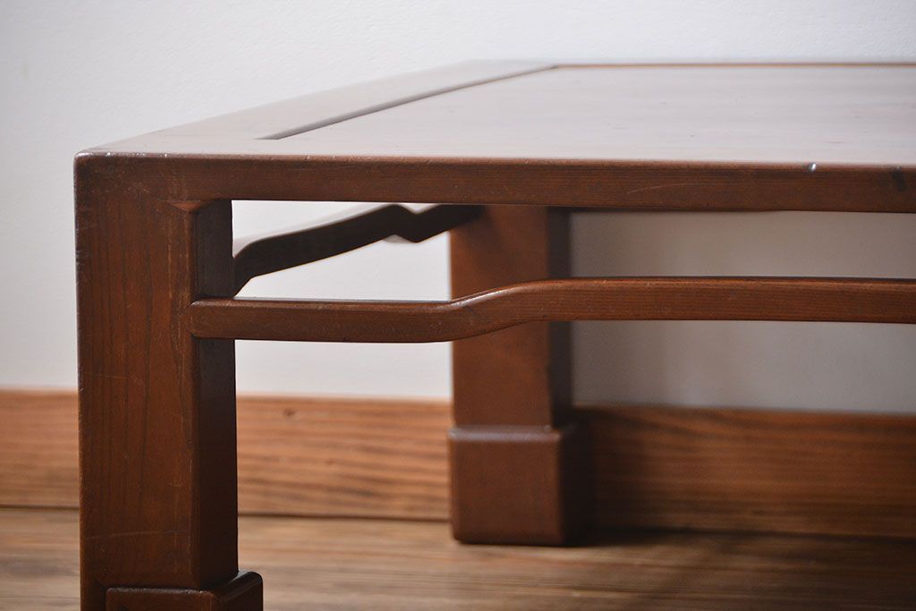 アンティーク家具　古民具・骨董　木目が細かい座卓