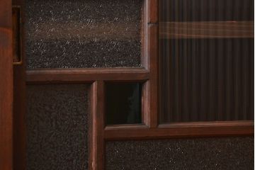 アンティーク家具　大正ロマン　当時物色ガラス入り収納棚