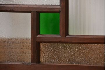 アンティーク家具　大正ロマン　当時物色ガラス入り収納棚