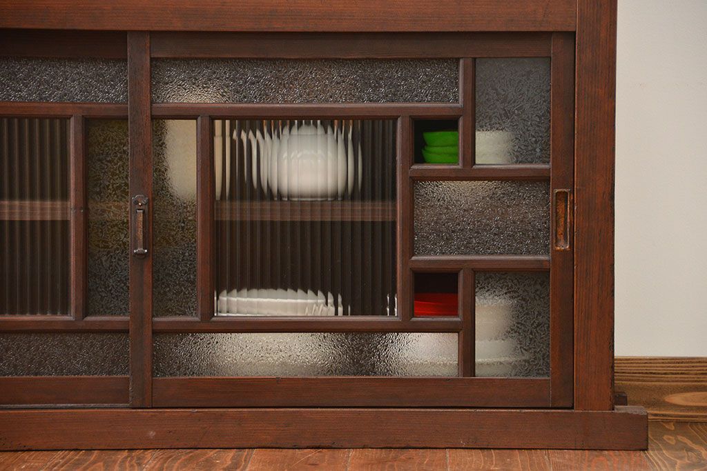 アンティーク家具　大正ロマン　当時物色ガラス入り収納棚