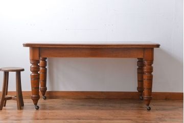 アンティーク家具　【オーク材・キャスター付きダイニングテーブル】イギリスアンティーク　オーク材　キャスター付きダイニングテーブル