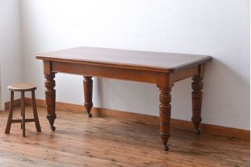 アンティーク家具　【オーク材・キャスター付きダイニングテーブル】イギリスアンティーク　オーク材　キャスター付きダイニングテーブル