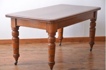 アンティーク家具　【オーク材・キャスター付きダイニングテーブル】イギリスアンティーク　オーク材　キャスター付きダイニングテーブル