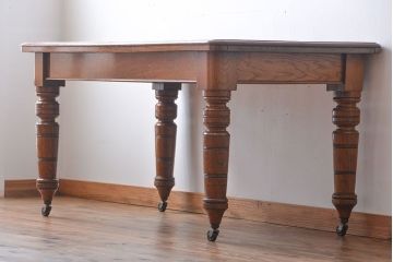 アンティーク家具　【オーク材・キャスター付きダイニングテーブル】イギリスアンティーク　オーク材　キャスター付きダイニングテーブル