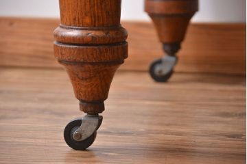 アンティーク家具　【オーク材・キャスター付きダイニングテーブル】イギリスアンティーク　オーク材　キャスター付きダイニングテーブル