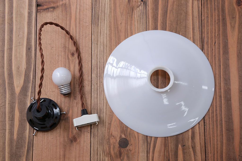 昭和レトロ　平笠天井照明