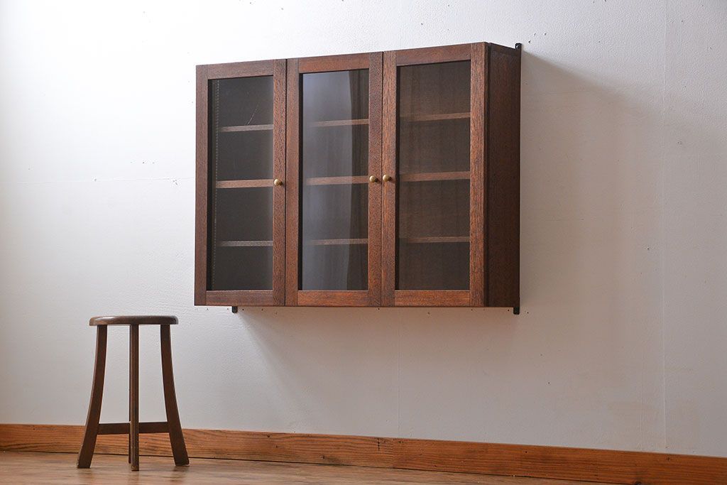 アンティーク家具　アンティーク　お洒落な壁掛けキャビネット